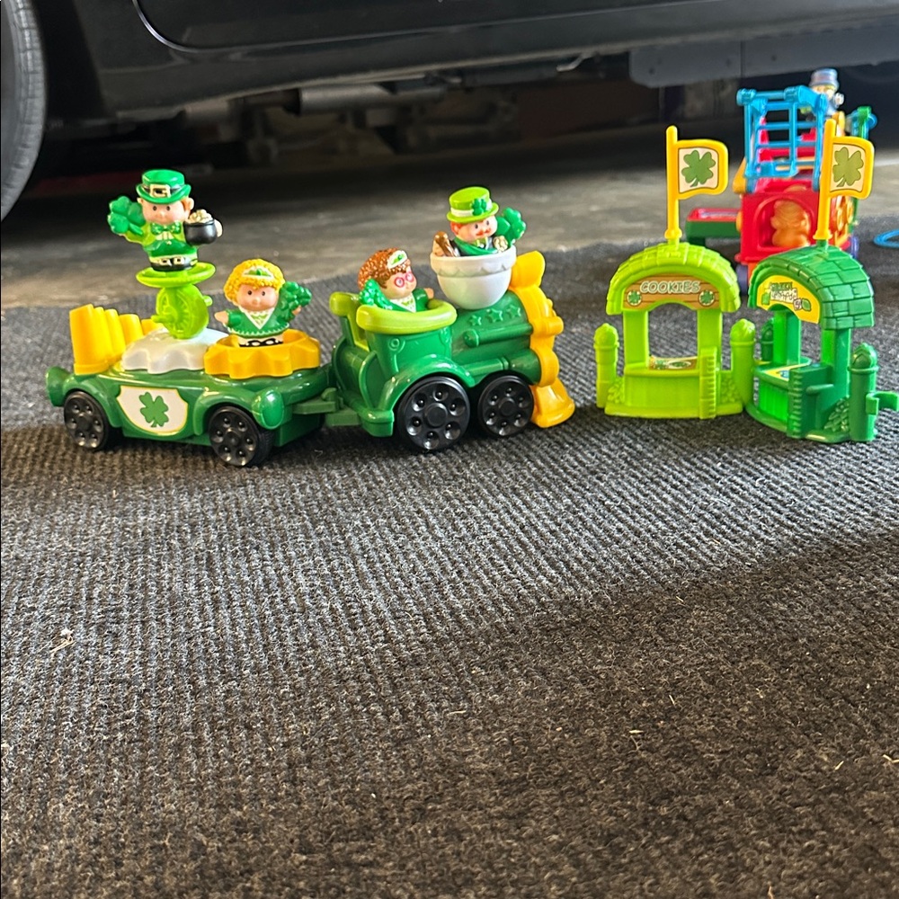 At. Patrick’s Train. Fisher Price Little People.